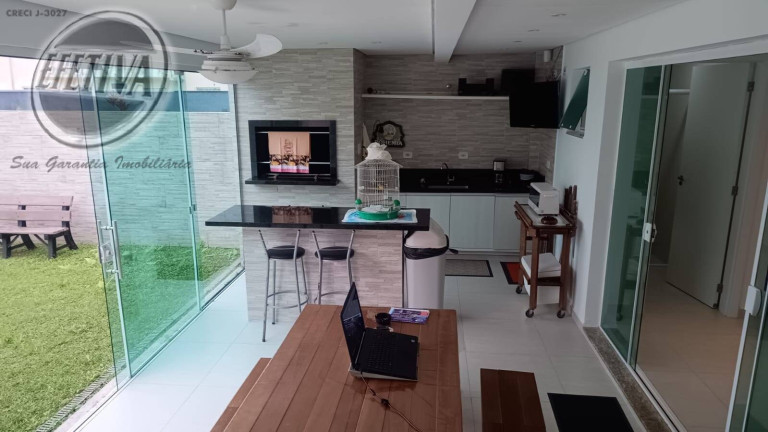 Imagem Casa com 4 Quartos à Venda, 243 m² em Balneario Costa Azul - Matinhos Imagem Casa com 4 Quartos à Venda, 243 m² em Balneario Costa Azul - Matinhos