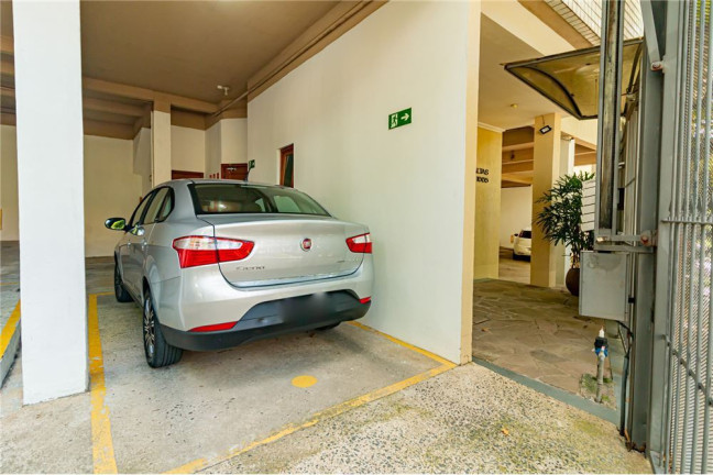 Imagem Imóvel com 3 Quartos à Venda, em Chácara Das Pedras - Porto Alegre Imagem Imóvel com 3 Quartos à Venda, em Chácara Das Pedras - Porto Alegre