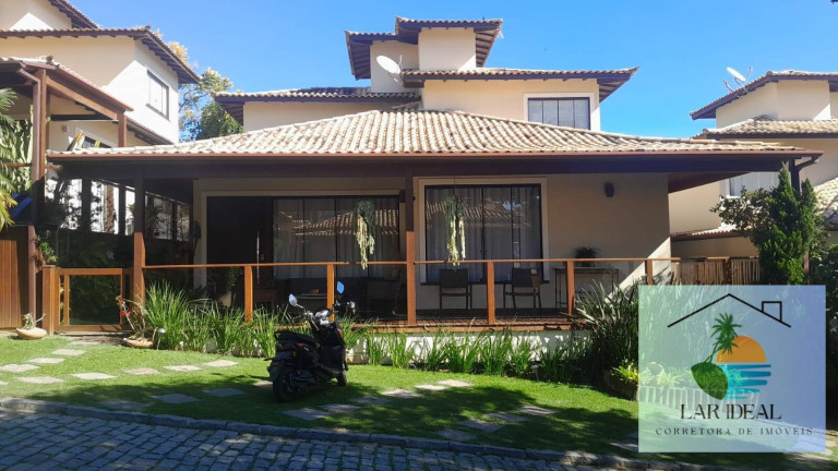 Casa com 4 Quartos à Venda,  em Ferradurinha - Búzios