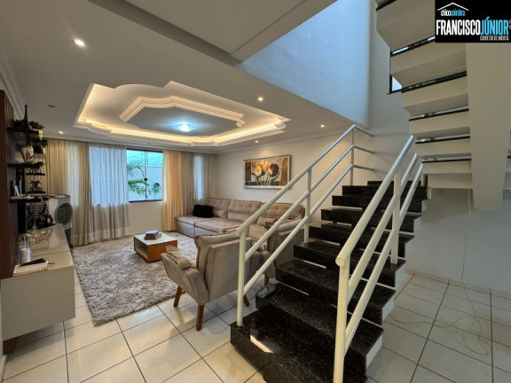 Imagem Casa com 4 Quartos à Venda, 375 m² em Setor Coimbra - Goiânia Imagem Casa com 4 Quartos à Venda, 375 m² em Setor Coimbra - Goiânia