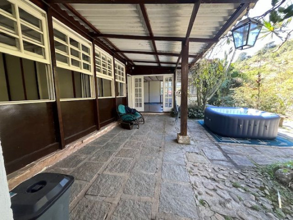 Imagem Casa com 10 Quartos à Venda, 327 m² em Albuquerque - Teresópolis Imagem Casa com 10 Quartos à Venda, 327 m² em Albuquerque - Teresópolis