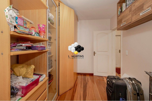 Imagem Casa com 4 Quartos à Venda, 233 m² em Jardim Itu - Porto Alegre Imagem Casa com 4 Quartos à Venda, 233 m² em Jardim Itu - Porto Alegre