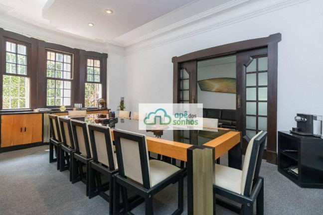 Imagem Casa com 12 Quartos à Venda, 520 m² em Pacaembu - São Paulo Imagem Casa com 12 Quartos à Venda, 520 m² em Pacaembu - São Paulo