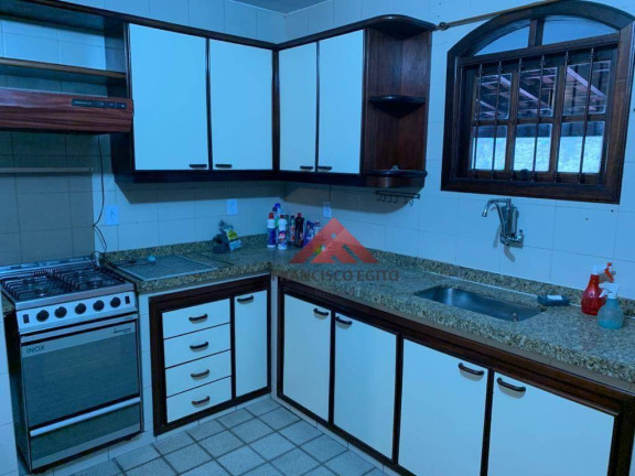 Imagem Casa com 5 Quartos à Venda, 400 m² em Centro - São Gonçalo Imagem Casa com 5 Quartos à Venda, 400 m² em Centro - São Gonçalo
