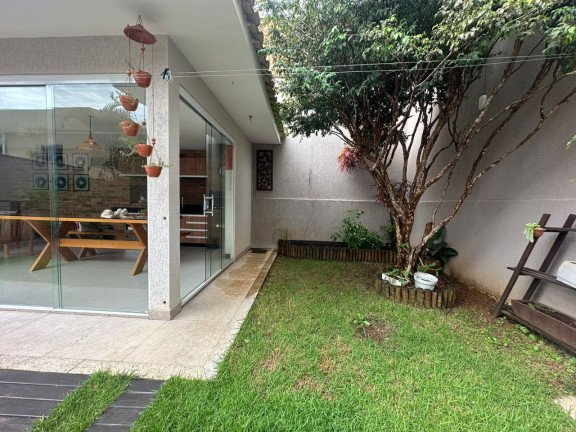 Imagem Casa com 3 Quartos à Venda, 360 m² em Cabral - Contagem Imagem Casa com 3 Quartos à Venda, 360 m² em Cabral - Contagem