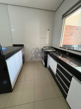 Imagem Casa com 3 Quartos à Venda, 123 m² em Floresta - Montes Claros