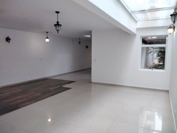 Imagem Casa com 3 Quartos à Venda, 300 m² em Planalto Paulista - São Paulo Imagem Casa com 3 Quartos à Venda, 300 m² em Planalto Paulista - São Paulo