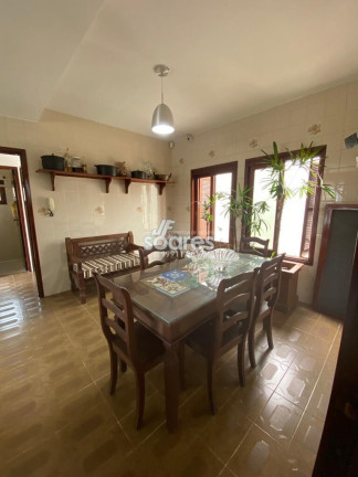 Imagem Sobrado com 3 Quartos à Venda, 330 m² em Colina Do Sol - Pelotas