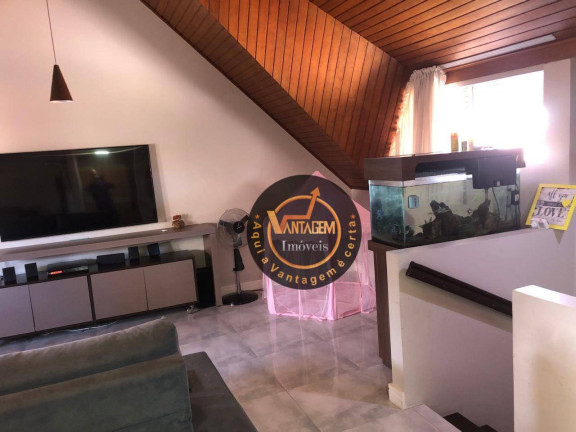 Imagem Sobrado com 3 Quartos à Venda, 131 m² em Hauer - Curitiba