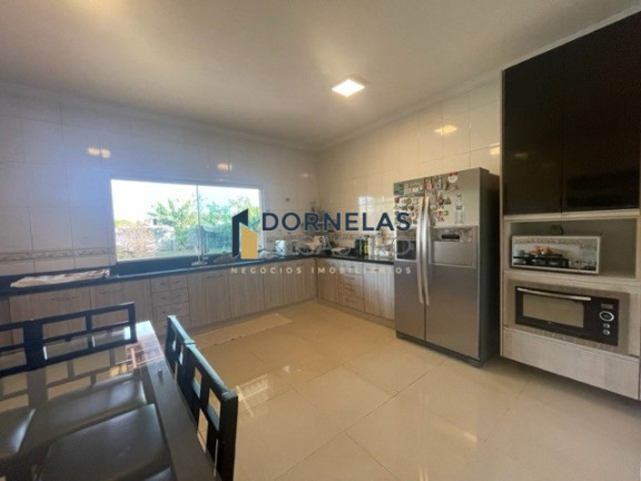 Imagem Casa com 3 Quartos à Venda, 811 m² em Guará I - Brasília Imagem Casa com 3 Quartos à Venda, 811 m² em Guará I - Brasília