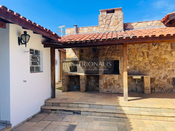 Imagem Casa com 6 Quartos à Venda, 252 m² em Vila Helena - Atibaia