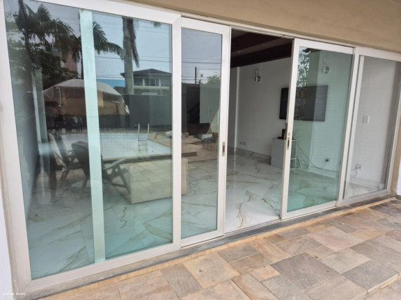 Imagem Casa com 3 Quartos para Alugar ou Temporada, 286 m² em Jardim Virgínia - Guarujá Imagem Casa com 3 Quartos para Alugar ou Temporada, 286 m² em Jardim Virgínia - Guarujá
