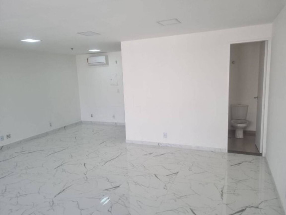 Imóvel à Venda ou Locação, 44 m² em Moema - São Paulo