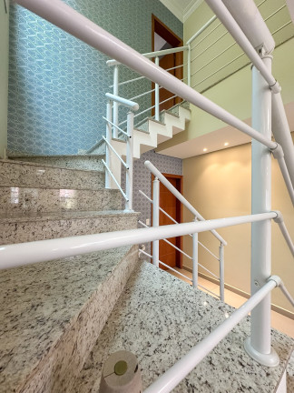 Imagem Casa com 3 Quartos à Venda, 220 m² em Vila Scarpelli - Santo André Imagem Casa com 3 Quartos à Venda, 220 m² em Vila Scarpelli - Santo André