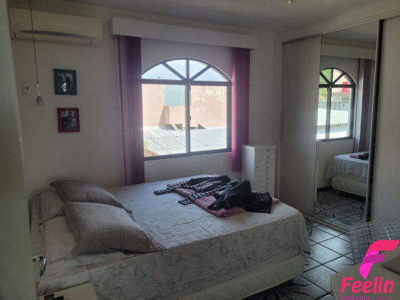 Imagem Casa com 3 Quartos à Venda, 350 m² em Ribeirão Da Ilha - Florianópolis Imagem Casa com 3 Quartos à Venda, 350 m² em Ribeirão Da Ilha - Florianópolis