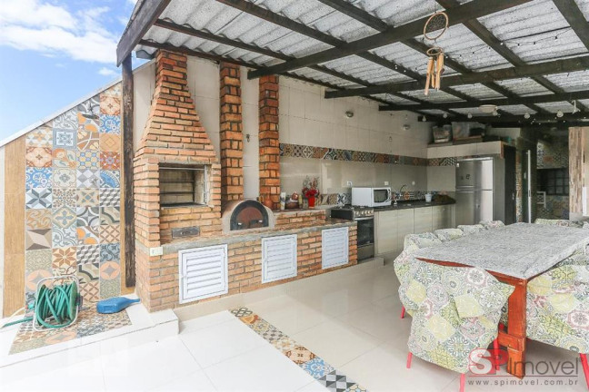 Casa com 4 Quartos à Venda, 320 m² em Rio Pequeno - São Paulo