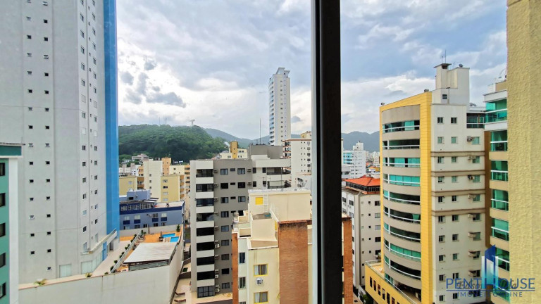 Imagem Apartamento com 3 Quartos à Venda, 130 m² em Centro - Balneário Camboriú Imagem Apartamento com 3 Quartos à Venda, 130 m² em Centro - Balneário Camboriú