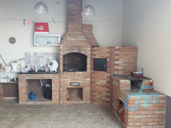 Sobrado com 3 Quartos à Venda, 220 m² em Conjunto Habitacional Antônio Bovolenta - Mogi Das Cruzes