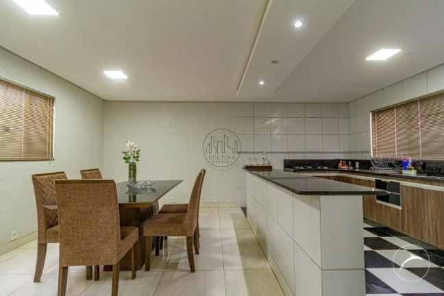 Imagem Casa com 5 Quartos à Venda, 265 m² em Samambaia Norte (samambaia) - Brasília