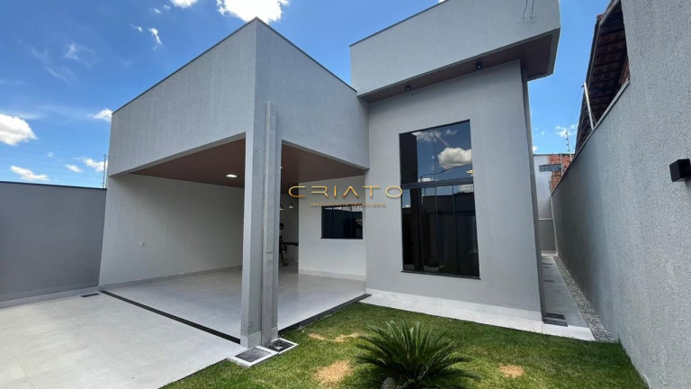 Casa com 3 Quartos à Venda, 79 m² em Residencial Tangará - Anápolis