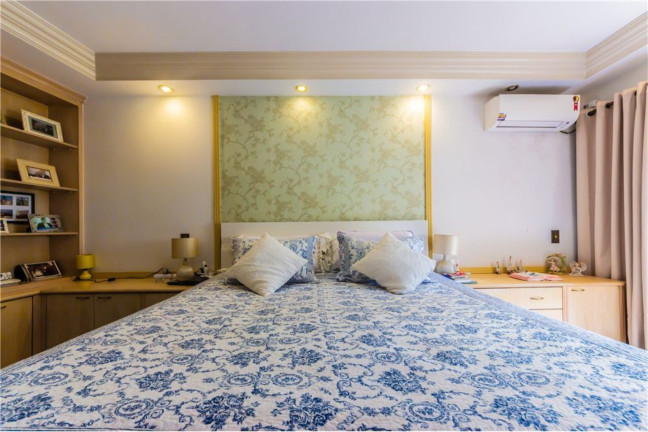Imagem Casa com 4 Quartos à Venda, em Penha De França - São Paulo Imagem Casa com 4 Quartos à Venda, em Penha De França - São Paulo