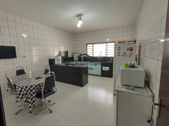 Imagem Sobrado com 4 Quartos à Venda, 250 m² em Jardim Paraíba - Aparecida Imagem Sobrado com 4 Quartos à Venda, 250 m² em Jardim Paraíba - Aparecida
