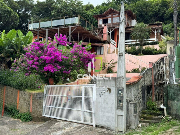 Casa com 5 Quartos à Venda, 270 m² em Fazenda - Itajaí