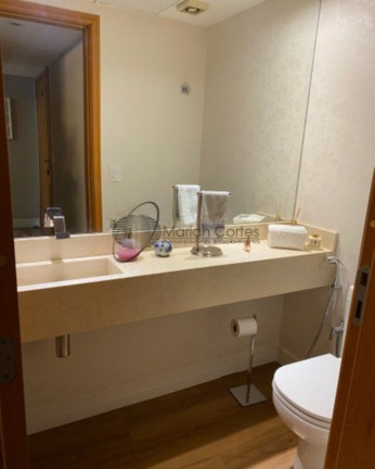 Imagem Imóvel com 3 Quartos à Venda, 109 m² em Icaraí - Niterói Imagem Imóvel com 3 Quartos à Venda, 109 m² em Icaraí - Niterói