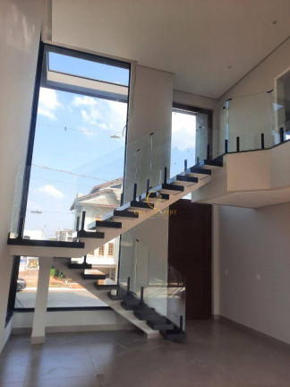 Sobrado com 3 Quartos à Venda, 225 m² em Agua Soca - São José Dos Campos