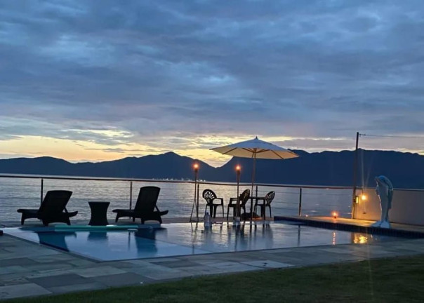 Imagem Casa com 4 Quartos à Venda, 480 m² em Conceição De Jacarei - Mangaratiba Imagem Casa com 4 Quartos à Venda, 480 m² em Conceição De Jacarei - Mangaratiba