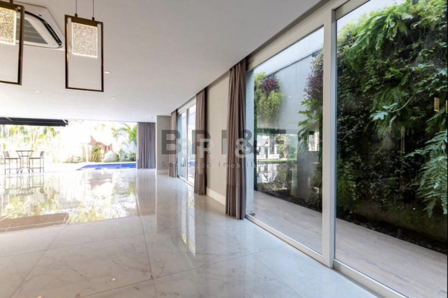 Imagem Casa com 3 Quartos à Venda, 600 m² em Granja Julieta - São Paulo