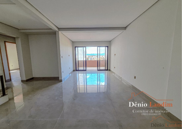Imagem Apartamento com 3 Quartos à Venda, 120 m² em Cândida Câmara - Montes Claros