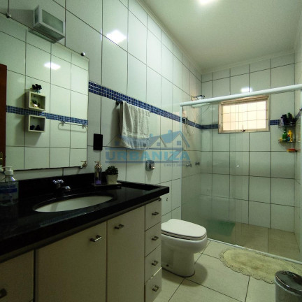 Imagem Casa com 3 Quartos à Venda, 165 m² em Colinas Park Residencial - Birigui