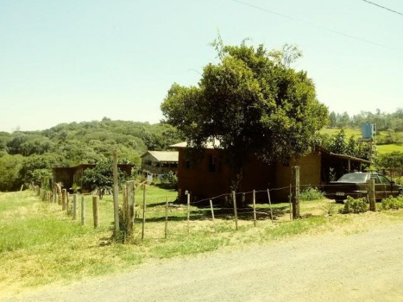 Imóvel com 2 Quartos à Venda, 99 m² em Fazenda Fialho - Taquara