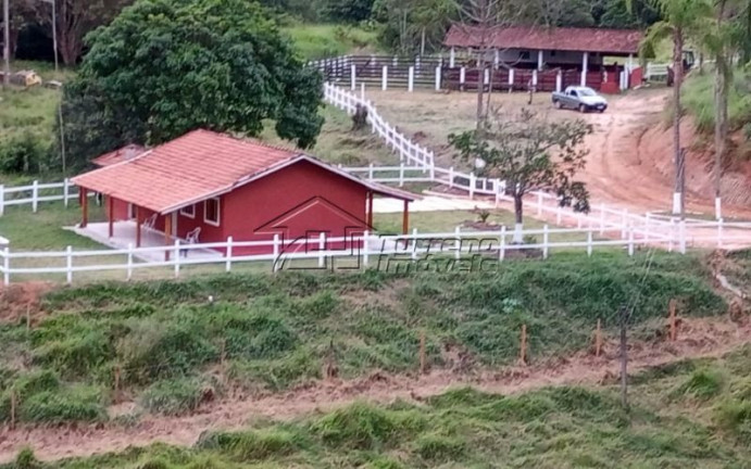 Imóvel com 3 Quartos à Venda, 200 m² em Zona Norte - São José Dos Campos