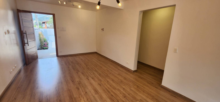 Imagem Casa com 3 Quartos à Venda, 314 m² em Jardim Santa Bárbara - Atibaia Imagem Casa com 3 Quartos à Venda, 314 m² em Jardim Santa Bárbara - Atibaia