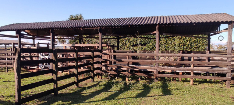 Imagem Chácara com 4 Quartos à Venda, 63 m² em Jardim Marabá - Itapetininga