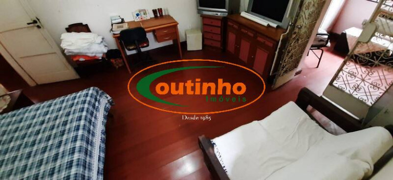 Imagem Casa com 4 Quartos à Venda, 576 m² em Grajaú - Rio De Janeiro Imagem Casa com 4 Quartos à Venda, 576 m² em Grajaú - Rio De Janeiro