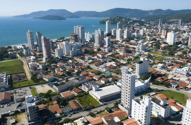 Imagem Apartamento com 3 Quartos à Venda, 100 m² em Balneário Perequê - Porto Belo Imagem Apartamento com 3 Quartos à Venda, 100 m² em Balneário Perequê - Porto Belo