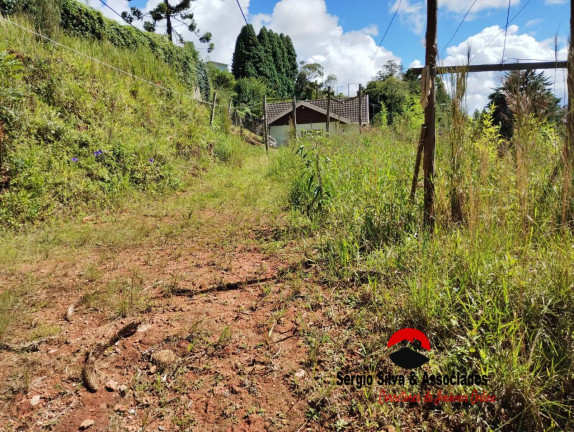 Terreno à Venda, 506 m² em Campos Do Jordão