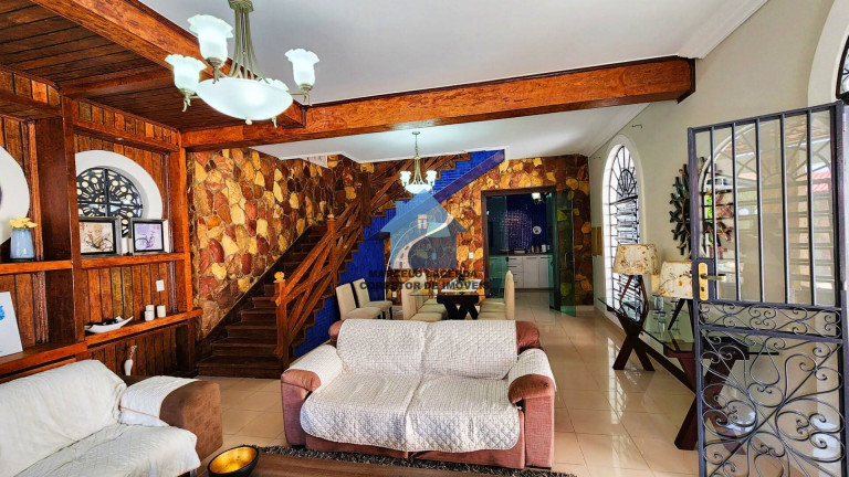 Imagem Casa com 4 Quartos à Venda, 385 m² em Adrianópolis - Manaus Imagem Casa com 4 Quartos à Venda, 385 m² em Adrianópolis - Manaus