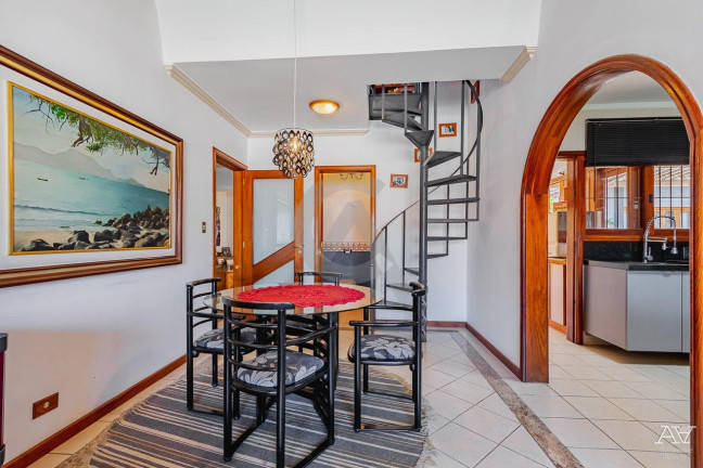 Imagem Casa com 3 Quartos à Venda, 274 m² em Igara - Canoas