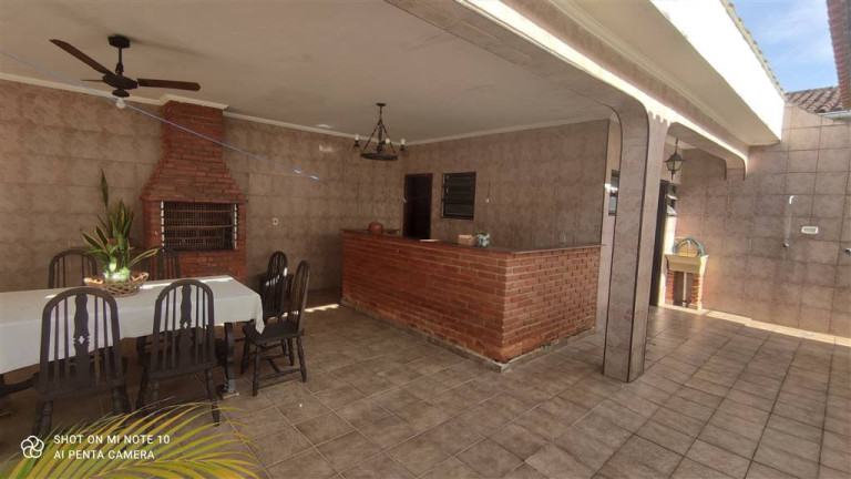 Imagem Casa com 4 Quartos à Venda, 264 m² em Balneario Florida - Praia Grande Imagem Casa com 4 Quartos à Venda, 264 m² em Balneario Florida - Praia Grande