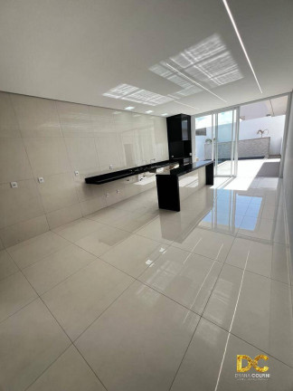 Imagem Casa de Condomínio com 3 Quartos à Venda, 220 m² em Petrópolis - Várzea Grande Imagem Casa de Condomínio com 3 Quartos à Venda, 220 m² em Petrópolis - Várzea Grande