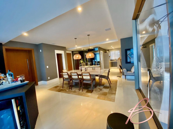 Imagem Apartamento com 4 Quartos à Venda, 190 m² em Centro - Balneário Camboriú Imagem Apartamento com 4 Quartos à Venda, 190 m² em Centro - Balneário Camboriú