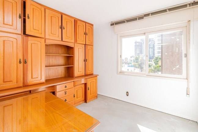 Imagem Apartamento com 3 Quartos à Venda, 110 m² em Três Figueiras - Porto Alegre