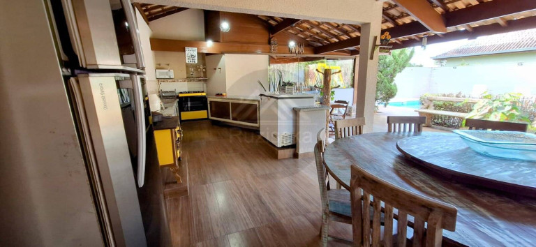 Imagem Casa com 5 Quartos à Venda, 1.070 m² em Bougainvillee V - Peruíbe