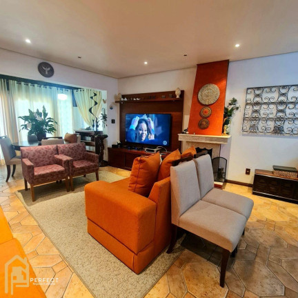Imagem Casa com 5 Quartos à Venda, 300 m² em Independência - Taubaté