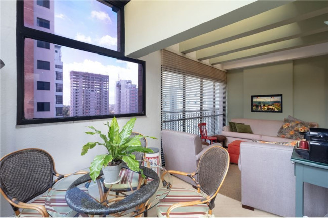 Imagem Imóvel com 4 Quartos à Venda, 195 m² em Brooklin Paulista - São Paulo Imagem Imóvel com 4 Quartos à Venda, 195 m² em Brooklin Paulista - São Paulo