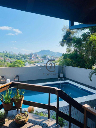 Imagem Casa com 4 Quartos à Venda, 530 m² em João Paulo - Florianópolis Imagem Casa com 4 Quartos à Venda, 530 m² em João Paulo - Florianópolis